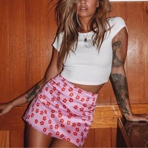 Princess Polly Olton pink flower printed satin mini skirt size 6